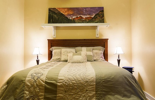 Montrose Cottage | The Colorado Cottage