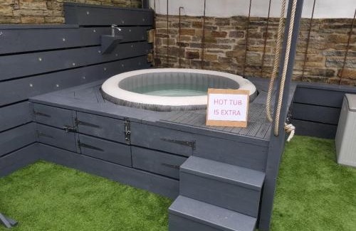 Huddersfield House | The Comfy House