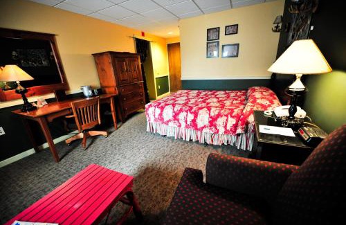 Plymouth Hotel | The Common Man Inn, Spa & Lodge