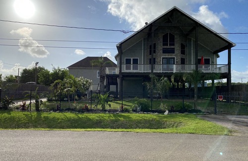 San Leon Villa | The Compound in Sunny San Leon