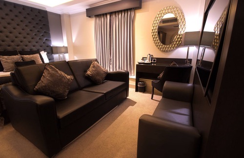 London Borough of Hounslow Hotel | The Continental Hotel Heathrow