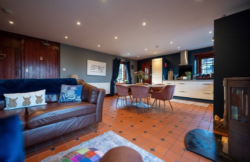 Glasgow Cottage | The Cottage at Barraston Farm - a cottage that sleeps 10 guests in 4 bedrooms
