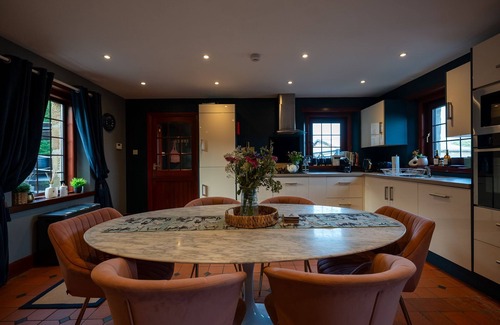 Glasgow Cottage | The Cottage at Barraston Farm - a cottage that sleeps 10 guests in 4 bedrooms
