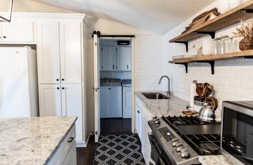 Cleveland Cottage | The Cottage at Cardinal Hill