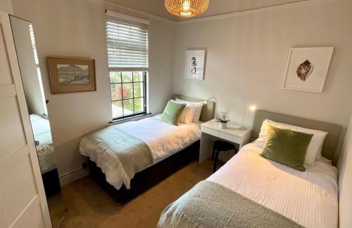 Newcastle House | The Cottage Central Newcastle