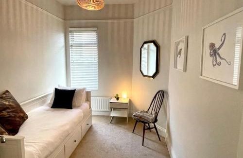 Newcastle House | The Cottage Central Newcastle