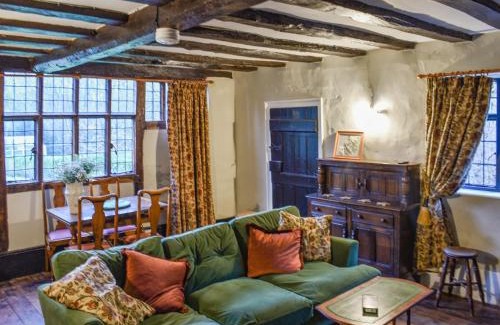 East Bergholt House | The Cottage