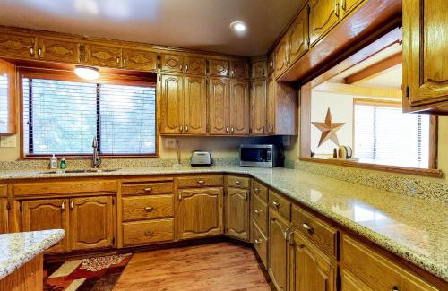 Shaver Lake House | The Cottage