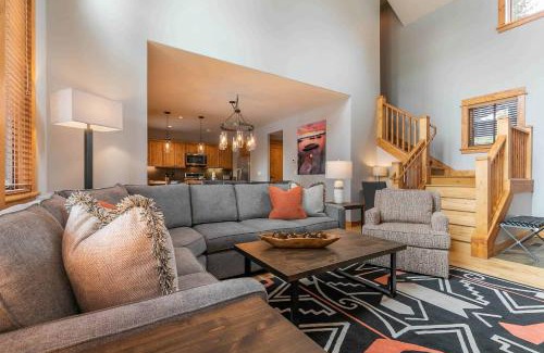 Truckee House | The Cottages - Golf, Pool, Play - 2-Bedroom