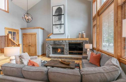 Truckee House | The Cottages - Golf, Pool, Play - 2-Bedroom
