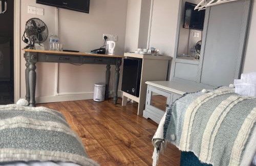 Colchester Hotel | The Courtyard Rooms