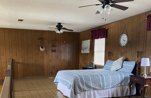 Mount Pleasant House | "The Cove" Large Family size waterfront Lake house.