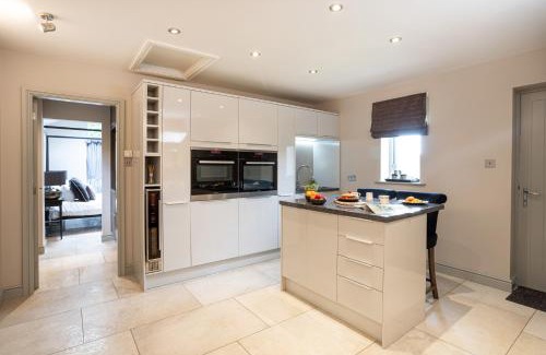 Kirkby Lonsdale House | The Cow Shed - with hot tub