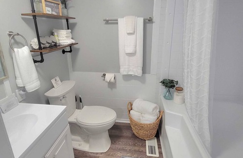 Ruffin House | -The Cozy Casa- 2 min drive from Exit 53 in Walterboro. Clean & Stylish!