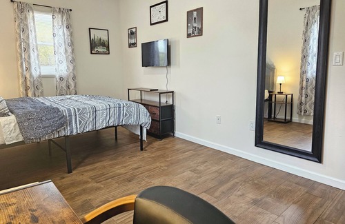 Johnson City House | The Cozy Corner - 1.5 mins to ETSU