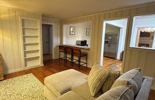 Dothan House | The Cozy Getaway