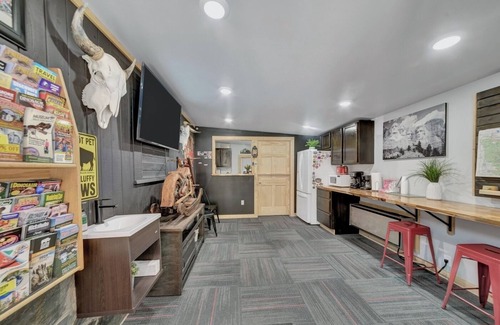 Hill City Hotel | The Cozy Mountain's Edge