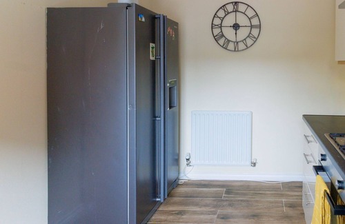 Thamesmead House | The Cozy Nook 2 Bedroom and free parking