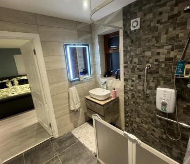 Newtownabbey House | The Cozy Retreat