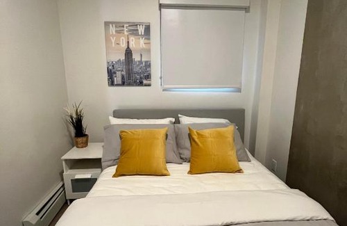 Bridgeland Apartment | The cozy yellow in bridgeland!!