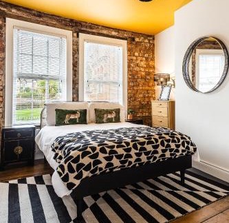 Lisburn House | The Crescent Townhouse