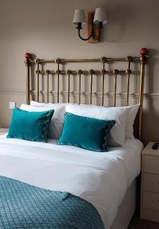 Petersfield Hotel | The Cricketers Inn