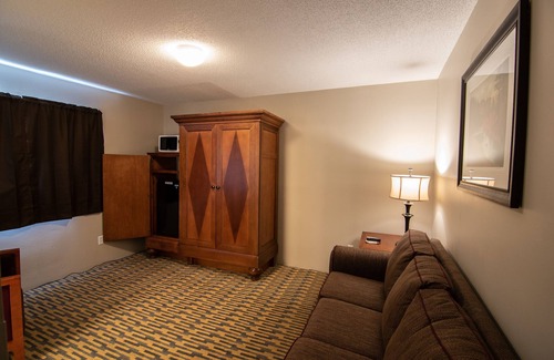 Spearfish Hotel | The Crow Peak Lodge