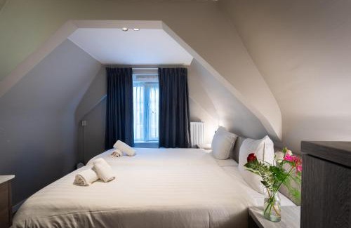 Red Light District Hotel | The Crown Hotel