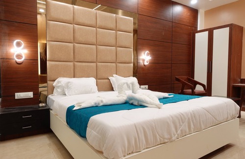 Pratapgarh Hotel | The Crown Leela