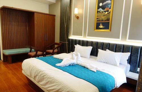 Pratapgarh Hotel | The Crown Leela