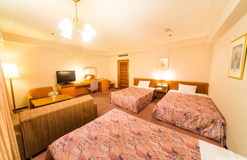 Hommachi Hotel | The Crown Palais New Hankyu Kochi