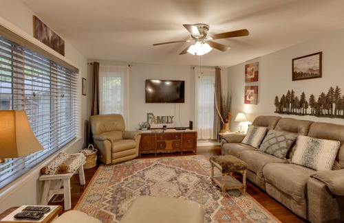 Hot Springs Village House | The Crystal House w/ Sunroom & Golf Green Views!