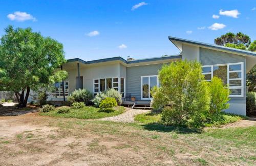 Port Elliot House | The Cutting Colman Pl Port Elliot - No Linen Included