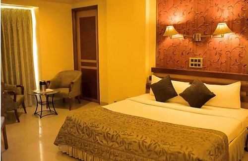 Shivajinagar Hotel | The Deccan Royaale