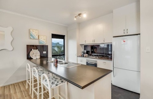 Sellicks Beach House | The Deck at Sellicks ~ Family friendly entertainer