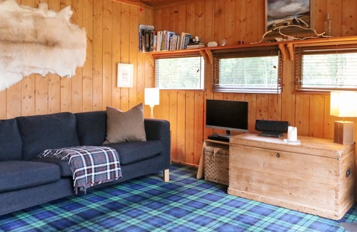 Dornoch Cabin | THE DECOY, pet friendly, with open fire in Dornoch