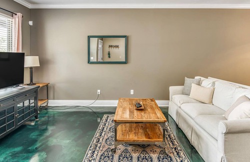 Maxwell House | The Delta Blues - Cozy Townhome in Vibrant East Nashville!