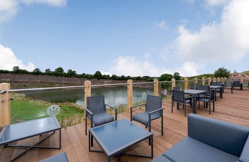 Penrith Ski Chalet | The ’Deluxe Collection’ at Ullswater Heights takes lodge holidays to the next level.