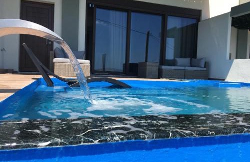 Sithonia House | The Diamond of Kriaritsi "Villas with private pools & hydromassage"