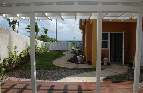 Runaway Bay Apartment | The Discovery Bay Lux Apartment