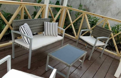 Runaway Bay Apartment | The Discovery Bay Lux Apartment