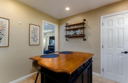 South Bend House | The Dome Home - 3BR House 1mi to ND