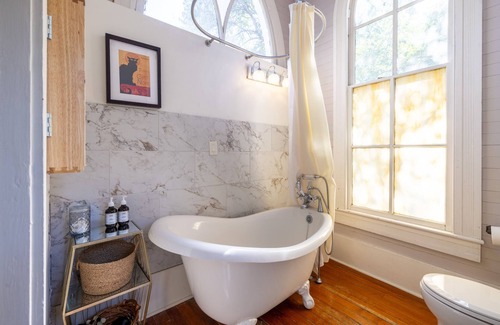 Heritage House | The Downtown Abbey- The Parlour