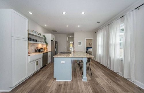 Spartanburg House | The Downtown Chalet w/Fenced Backyard