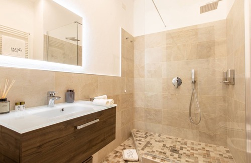 Porta Venezia Bed & Breakfast | The Dream Suites