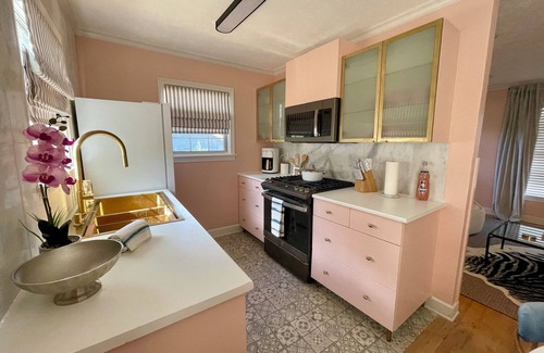 Sherman House | The Dreamhouse: Charming 2-story, 1-bedroom house in tranquil Sherman