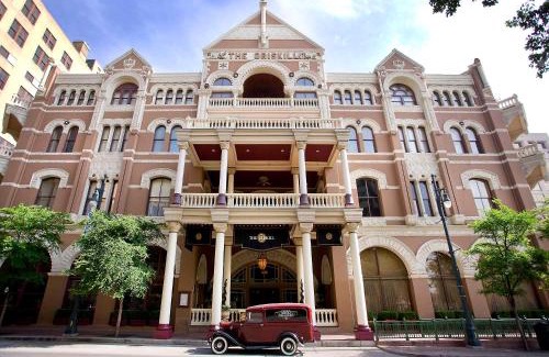 Downtown Austin Hotel | The Driskill