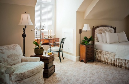 Myers Park Bed & Breakfast | The Duke Mansion