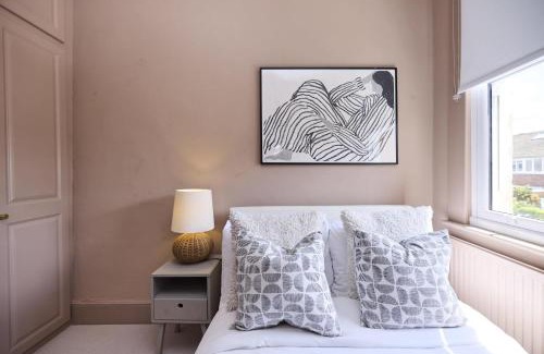 Earlsfield Apartment | The Earlsfield Flat