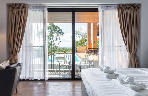 Pak Chong Hotel | The Earth Anthioch Khao Yai